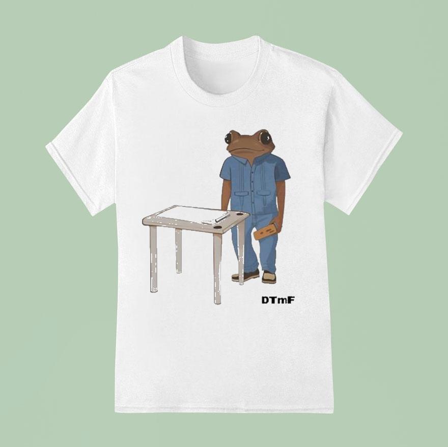 Bad Bunny Deb Tirar Ms Fotos Concho Table Frog T Shirt