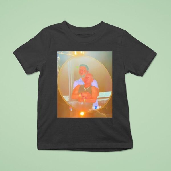Kiss Cam Ukraine Volodymyr Zelensky And Vladimir Putin T Shirt
