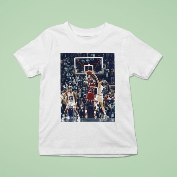 Michael Jordan Chicago Bulls Playing Vintage Photo T Shirt