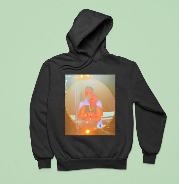 Kiss Cam Ukraine Volodymyr Zelensky And Vladimir Putin Hoodie