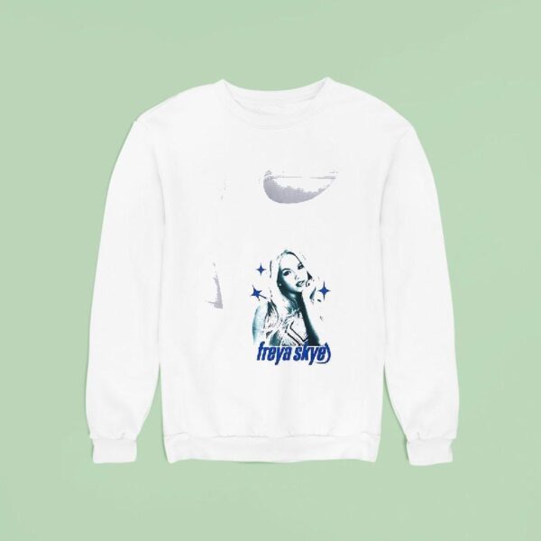 Disney Freya Skye Cas Sweatshirt