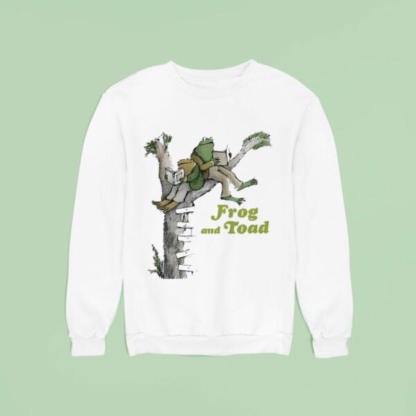 Frog And Toad Reading Book In Tree Sweatshirt