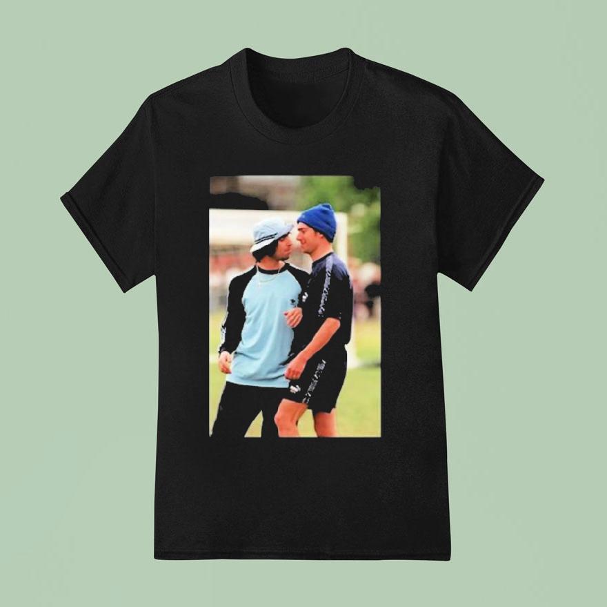 Damon Albarn And Liam Gallagher Blur Playing Soccer Photo T Shirt