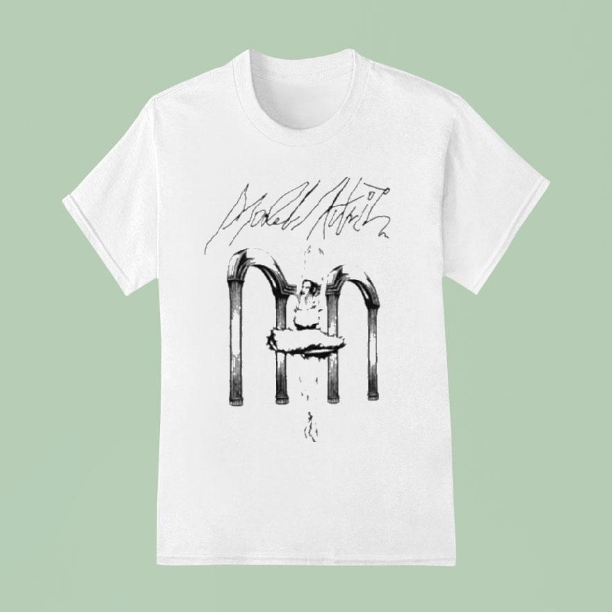 Model Actriz Ballerina T Shirt
