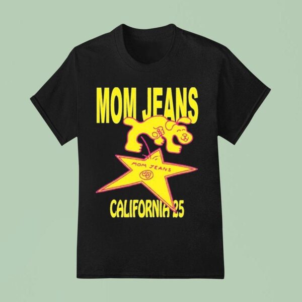 Mom Jeans California Tour Pee Dog Star T Shirt