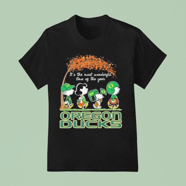 Snoopy And The Peanuts Oregon Ducks It S The Most Wonderful Time Of The Year T Shirt
