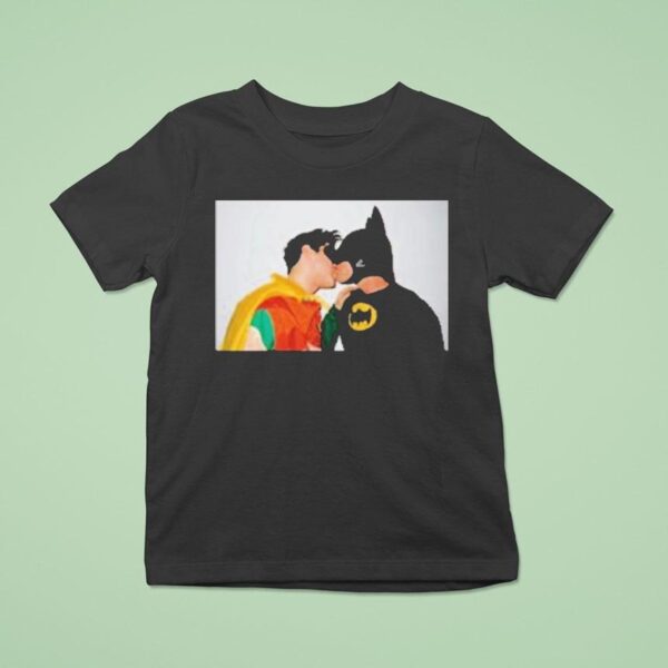 Batman And Robin Kissing T Shirt
