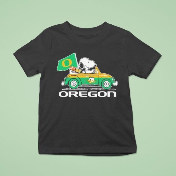 Snoopy And Woodstock Driving Car Fan Oregon Ducks T Shirt