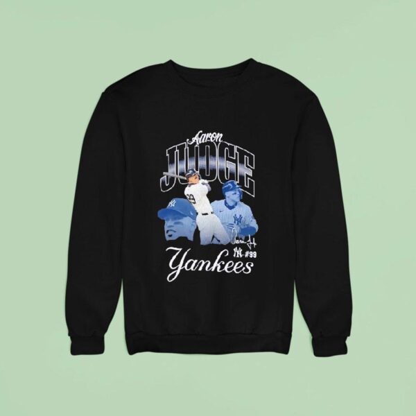 Aaron Judge New York Yankees Player Graphic Signature Sweatshirt