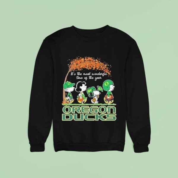 Snoopy And The Peanuts Oregon Ducks It S The Most Wonderful Time Of The Year Sweatshirt