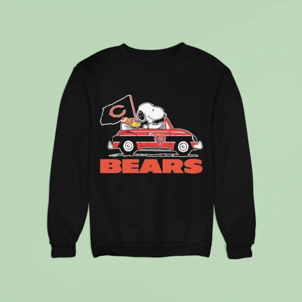 Snoopy And Woodstock Driving Car Chicago Bears Sweatshirt