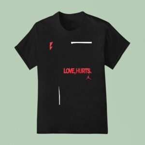 Philadelphia Eagles Love Hurts Logo T Shirt