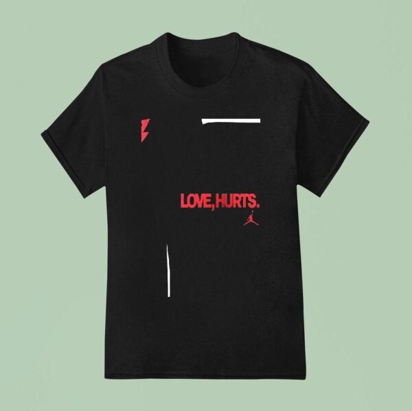Philadelphia Eagles Love Hurts Logo T Shirt