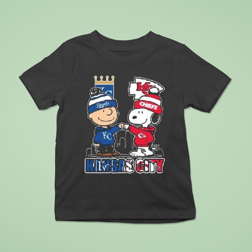 Charlie Brown Kansas City Royals And Snoopy Kansas City Chiefs Skyline T Shirt Charlie Brown Kansas City Royals And Snoopy Kansas City Chiefs Skyline T Shirt
