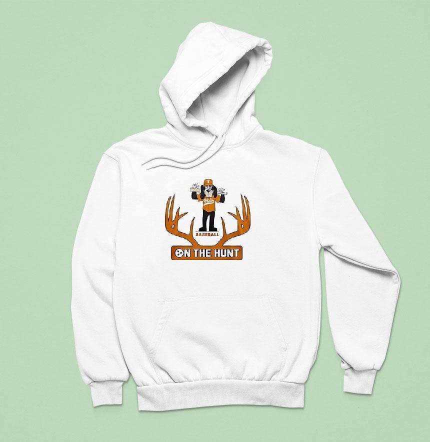 Tennessee Volunrs Baseball On The Hunt Masco Hoodie Tennessee Volunrs Baseball On The Hunt Masco Hoodie