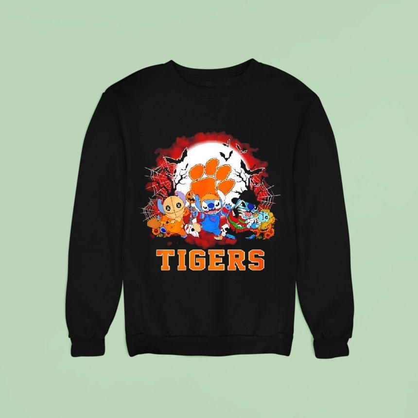 Disney S Lilo Stitch Vs Clemson Tigers Halloween Costumes Sweatshirt Disney S Lilo Stitch Vs Clemson Tigers Halloween Costumes Sweatshirt