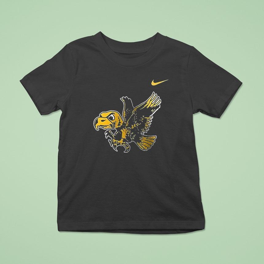 Iowa Hawkeyes Caitlin Clack Logo T Shirt Iowa Hawkeyes Caitlin Clack Logo T Shirt
