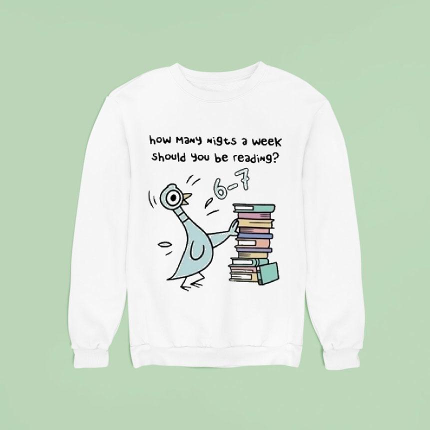 Pigeon Reading Book Lover Librarian Sweatshirt Pigeon Reading Book Lover Librarian Sweatshirt