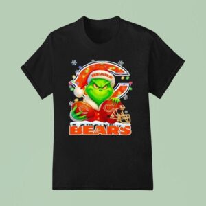 Grinch Holding Football And Helmet Chicago Bears Merry Christmas T Shirt