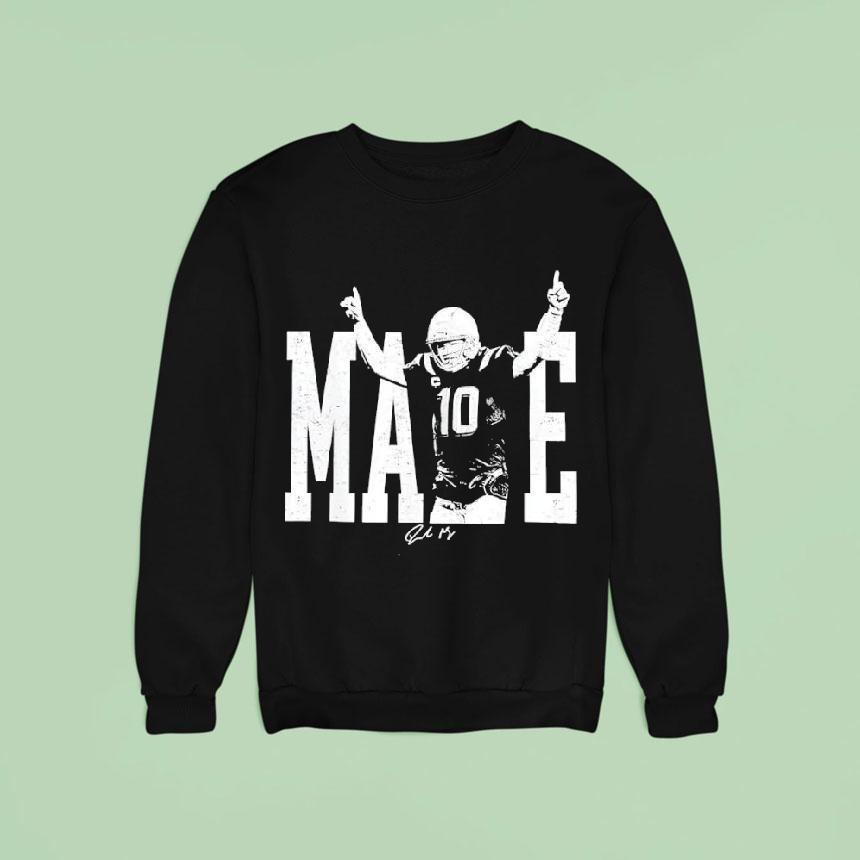 Drake Maye Football Signatures Sweatshirt Drake Maye Football Signatures Sweatshirt